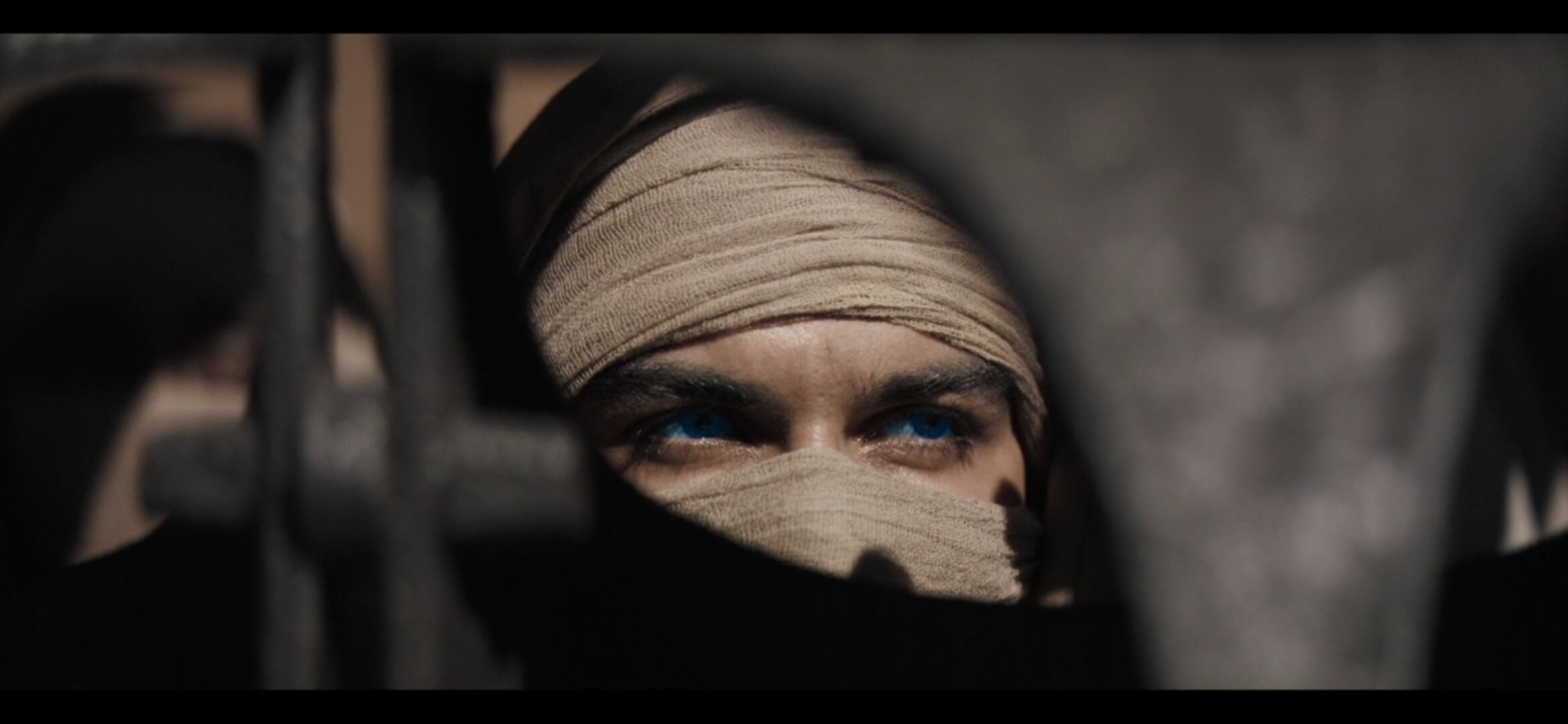 نقد و بررسی فیلم Dune 2021 | رؤیاها، پیام‌هایی از اعماق اند
